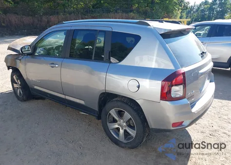 2017 Jeep Compass High Altitude 4X4 z USA, uszkodzony, nr VIN 1C4NJDEB4HD193097